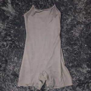 Cross back romper size xs